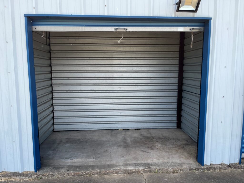 Self storage facility in Angleton